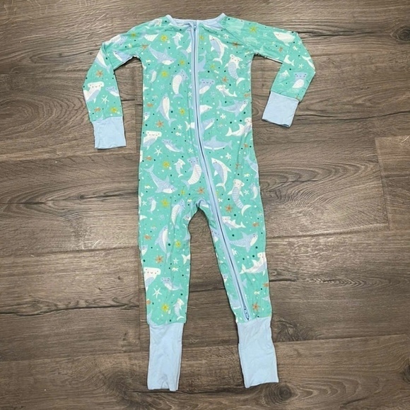 NWOT LITTLE SLEEPIES SHARKS SIZE 6/12 18/24 - Picture 1 of 1